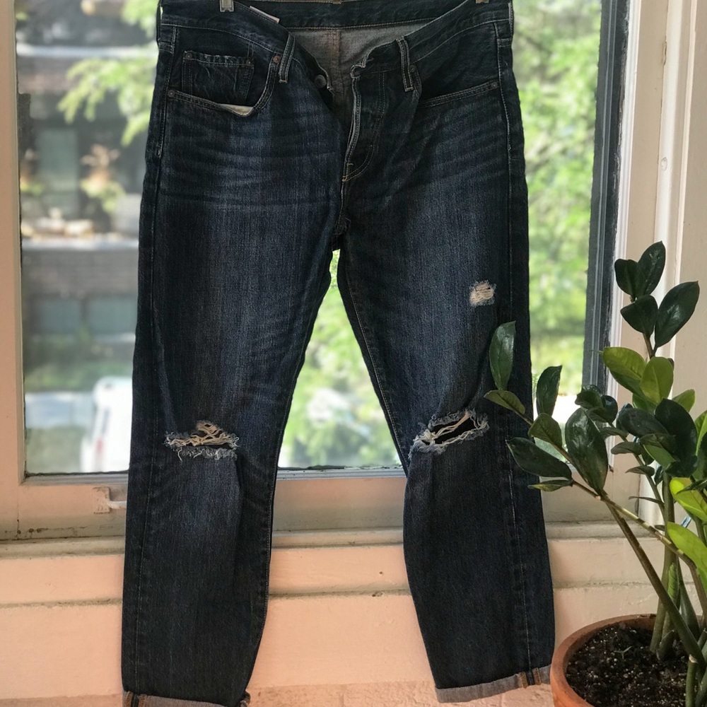 Levis Distressed Boyfriend Jeans